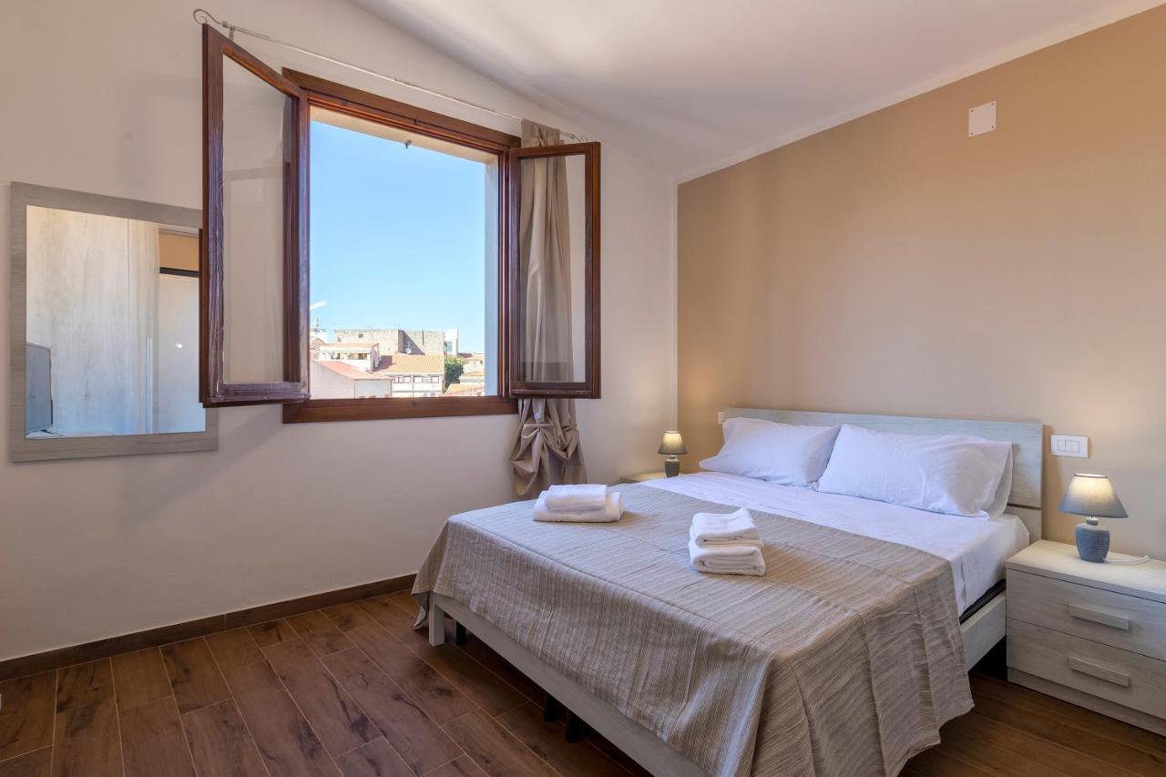 Vico Rooms 萨萨里 外观 照片