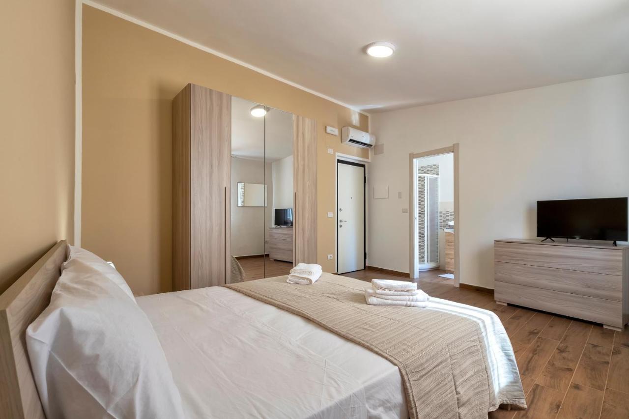 Vico Rooms 萨萨里 外观 照片
