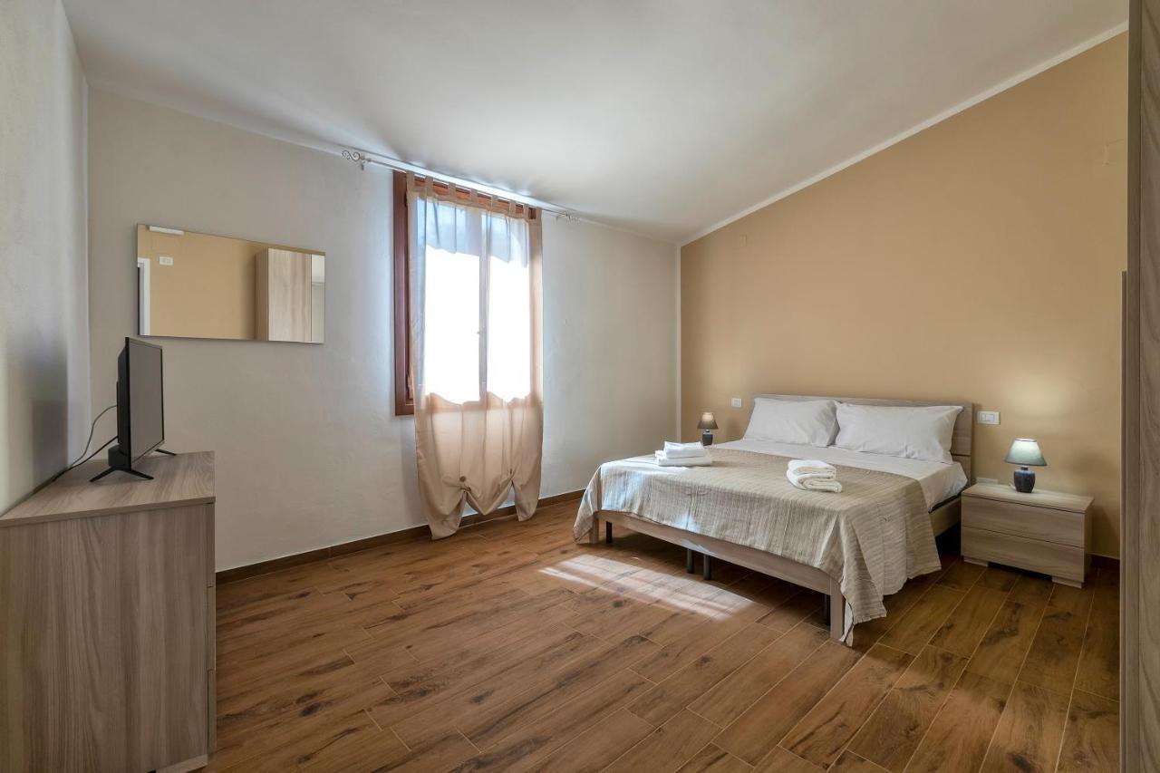 Vico Rooms 萨萨里 外观 照片