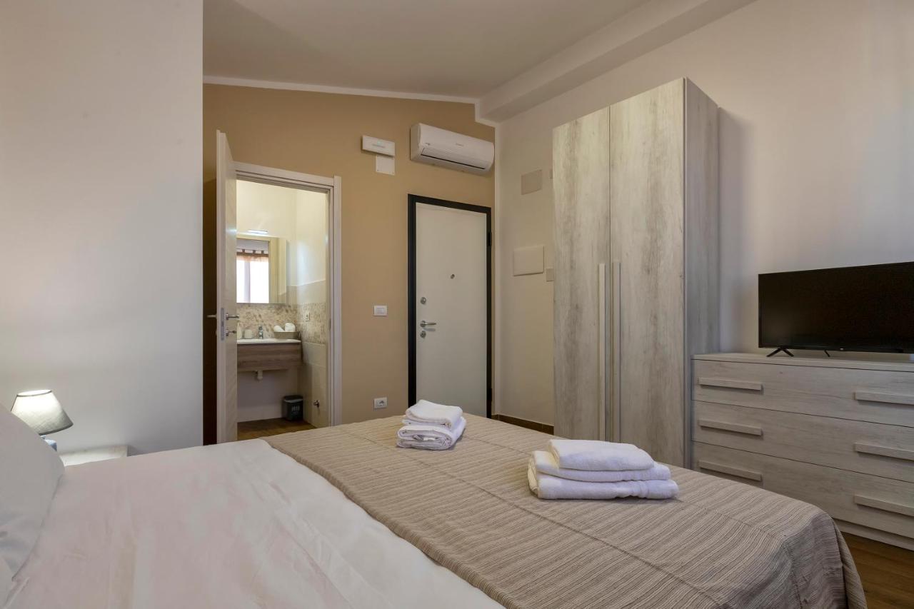 Vico Rooms 萨萨里 外观 照片