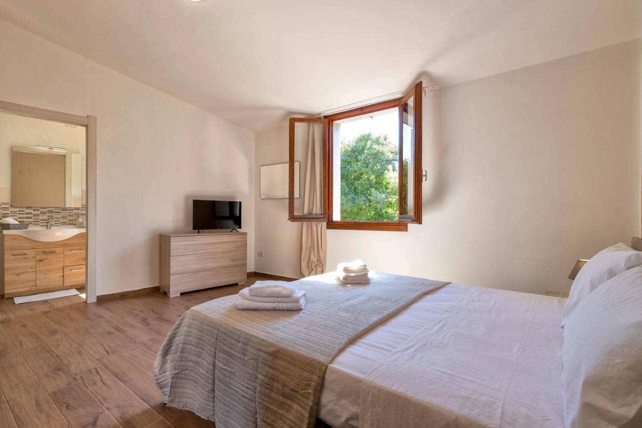 Vico Rooms 萨萨里 外观 照片