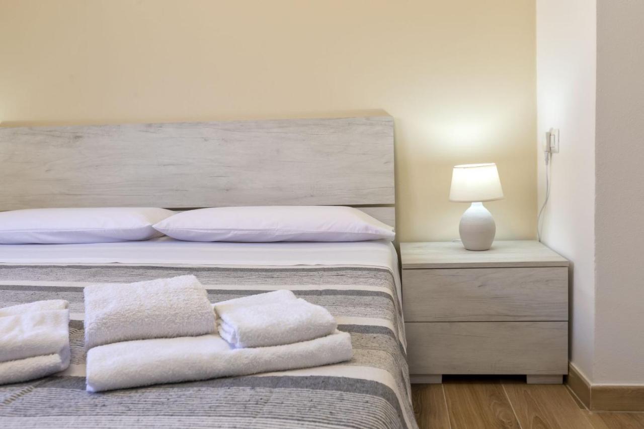 Vico Rooms 萨萨里 外观 照片